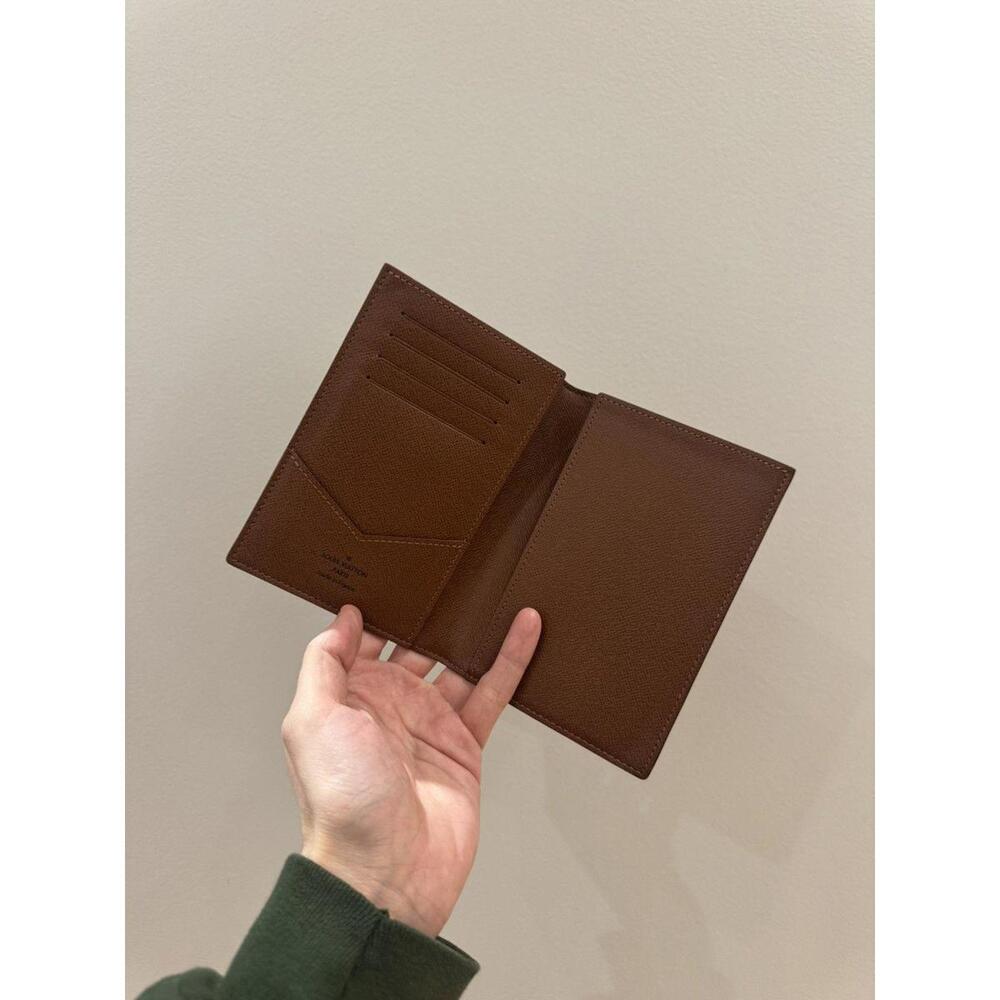 Louis Vuitton Monogram Passport Holder - Picture 3 of 4